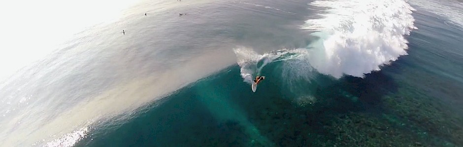 Panorama des Vagues du Monde filmées en Drones 